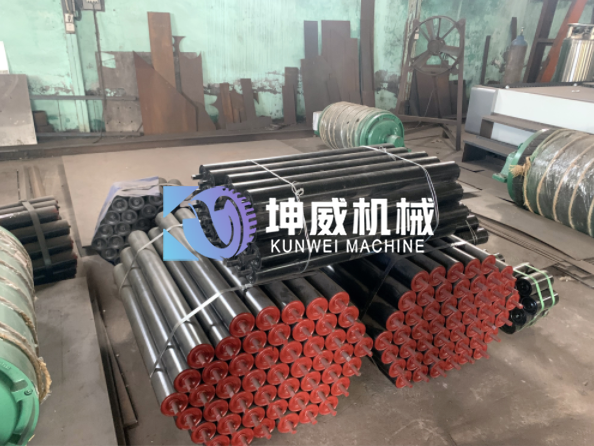 孟州平行托輥發(fā)貨現(xiàn)場